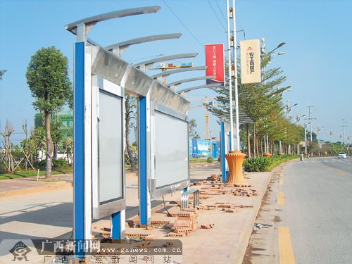 南宁市百座公交候车亭本月亮相 预计年内投入使用
