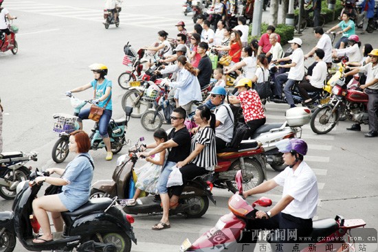 南宁电驴8月上牌?不靠谱!网友列举电驴15大罪状