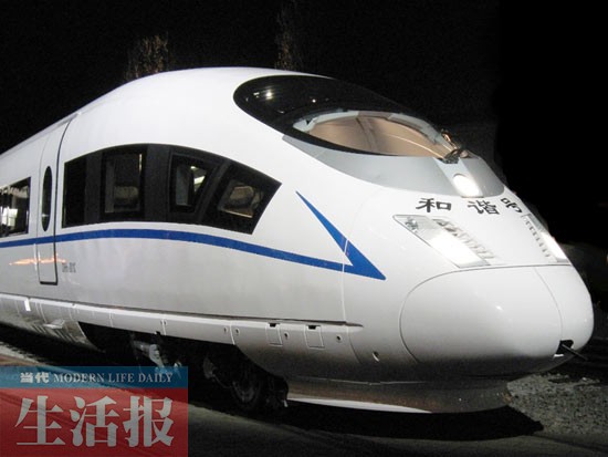 广西即将步入高铁时代 高铁凌空架路人桥下行(图)