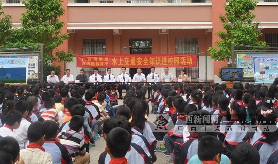 广西近4万学生上学需乘渡 海事局出招